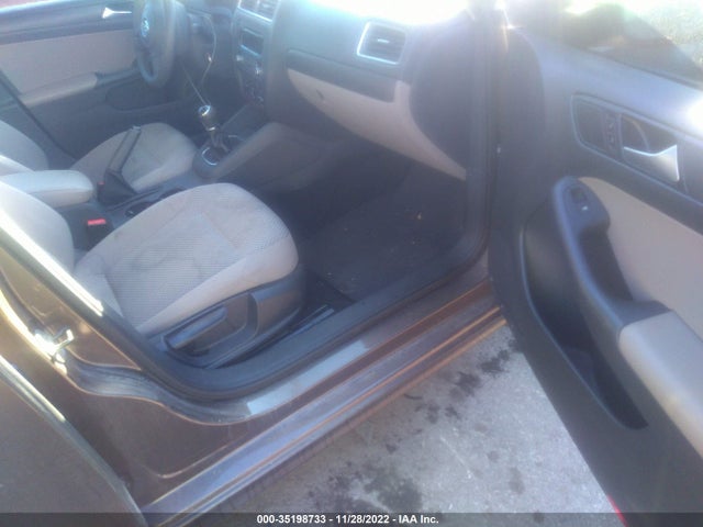 3VW1K7AJ8EM324300 Volkswagen Jetta Sedan S