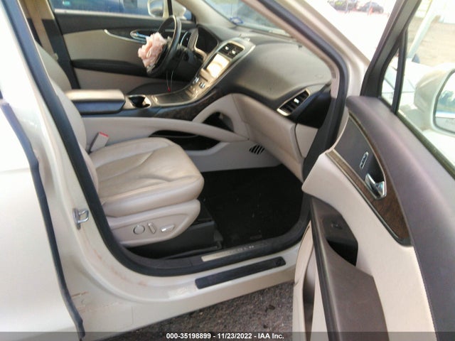 2016 Lincoln MKX, VIN: 2LMTJ6KR1GBL36161