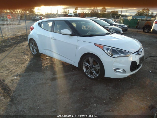 2017 Hyundai Veloster, VIN: KMHTC6ADXHU322041