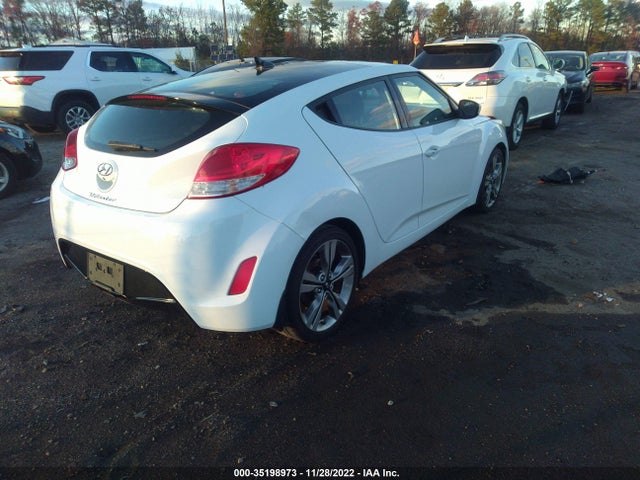 2017 Hyundai Veloster, VIN: KMHTC6ADXHU322041