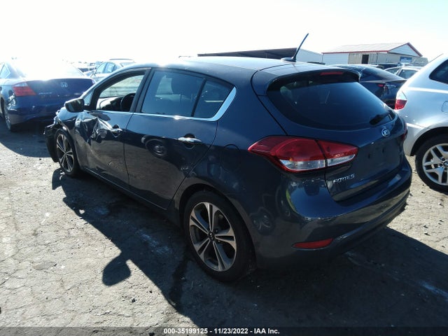 35199125 :رقم المزاد ، KNAFX5A8XG5600686 vin ، 2016 Kia Forte 5-door Ex مزاد بيع