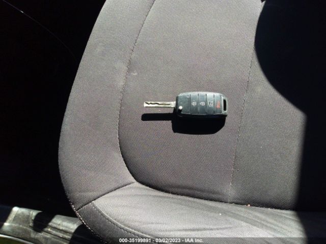 KNDJN2A20H7884445 KIA Soul Base