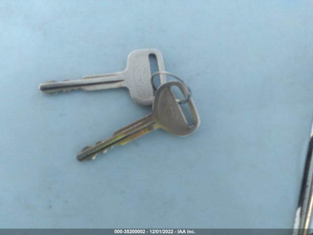 2005 TOYOTA CELICA GT VIN: JTDDR32T050184931