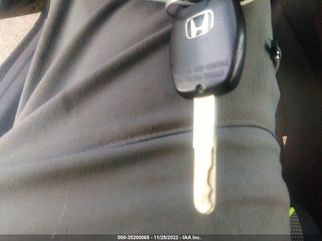 2010 HONDA CIVIC CPE LX VIN: 2HGFG1B61AH520655