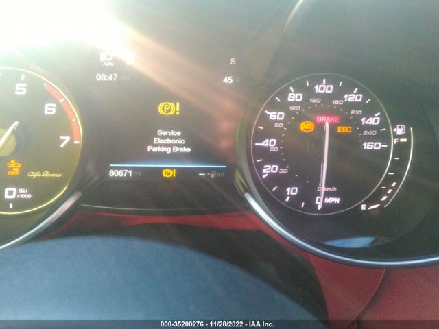 2017 Alfa Romeo Giulia, VIN: ZARFAEBN1H7556386