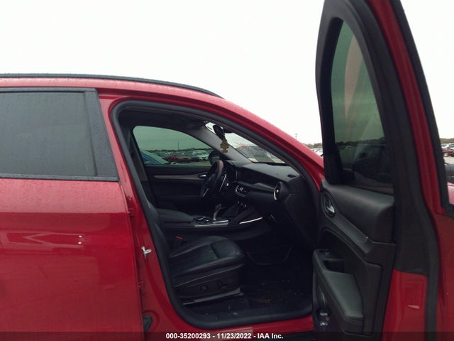 2019 Alfa Romeo Stelvio, VIN: ZASPAKAN3K7C69239