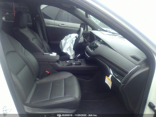 2022 Cadillac XT4, VIN: 1GYFZER41NF131083
