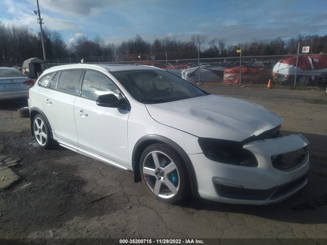 2016 Volvo V60, VIN: YV4612HK7G1013208