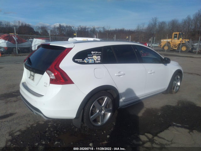 2016 Volvo V60, VIN: YV4612HK7G1013208