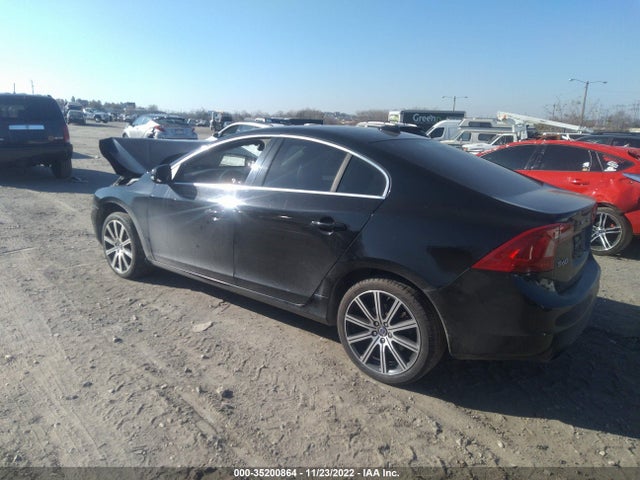 Volvo S60 T5 Platinum 2015 YV1612TD5F1318033 Image 4