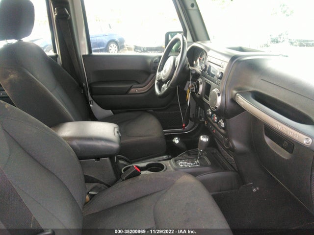2016 JEEP WRANGLER UNLIMITED SPORT VIN: 1C4BJWDG4GL119940