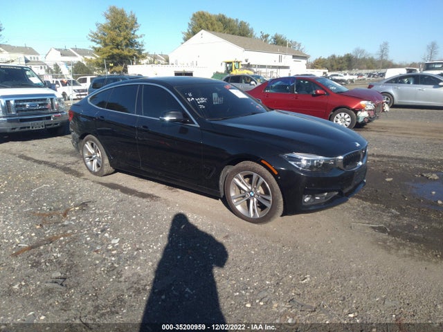 2017 BMW 3 Series, VIN: WBA8Z9C3XHG826390