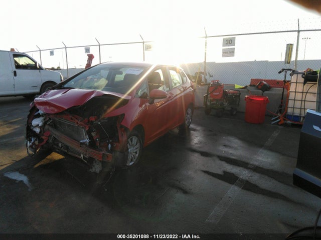 Honda FIT LX 2015 3HGGK5H53FM769539 Image 2