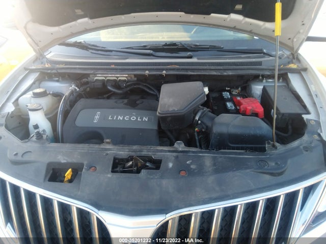 Lincoln MKX 2011 2LMDJ8JK2BBJ05573 Image 11
