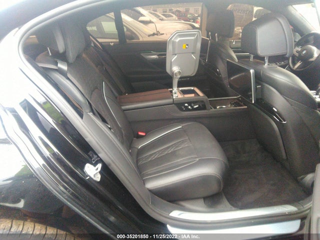 BMW 7 Series M760i Xdrive 2018 WBA7H6C50JG614781 Image 9