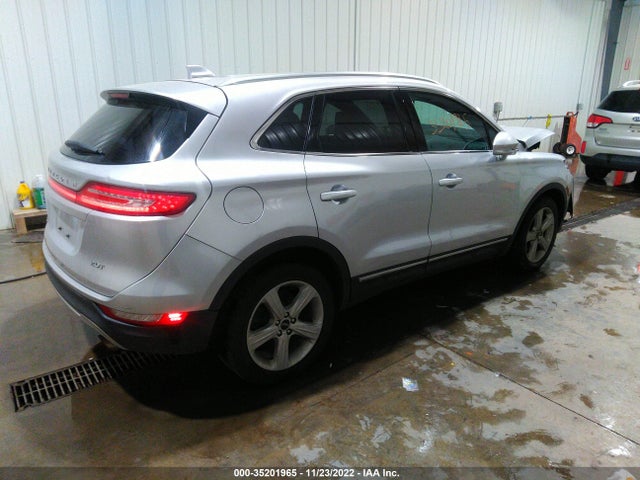 2017 Lincoln MKC, VIN: 5LMCJ1C95HUL33883