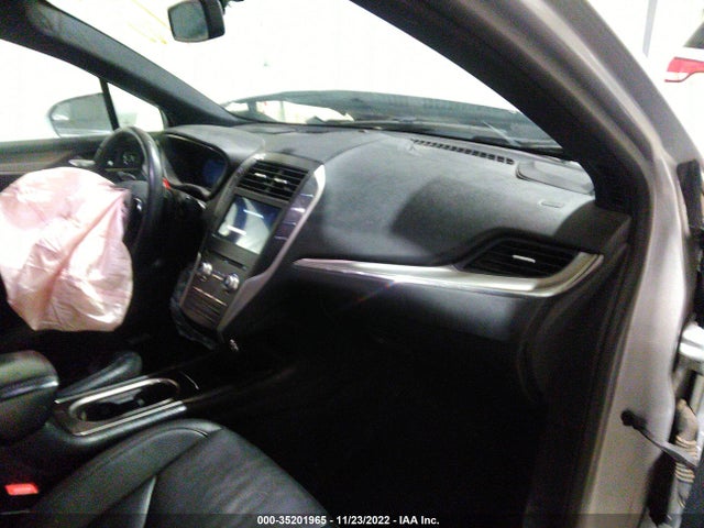 2017 Lincoln MKC, VIN: 5LMCJ1C95HUL33883
