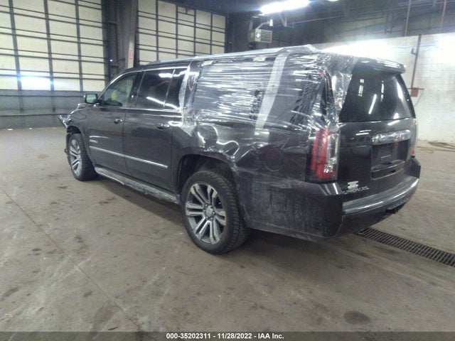 GMC YUKON XL 2017 1GKS2HKJ5HR286351 Image 3