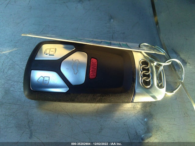 WA1WAAF76HD007695 Audi Q7 Prestige
