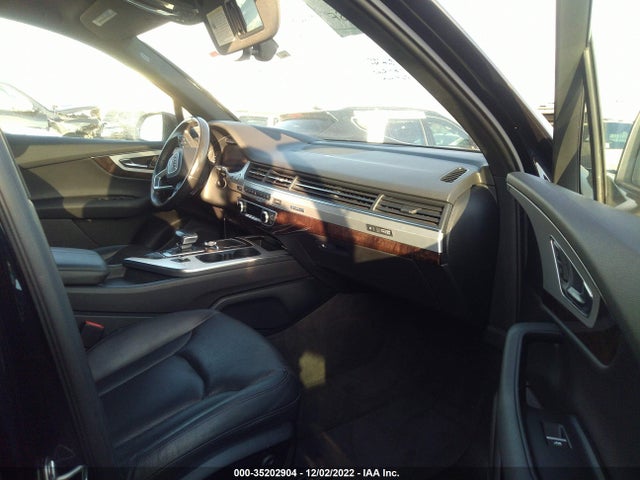 WA1WAAF76HD007695 Audi Q7 Prestige