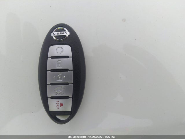 35202940 :رقم المزاد ، KNMAT2MV1HP616614 vin ، 2017 Nissan Rogue Sv مزاد بيع