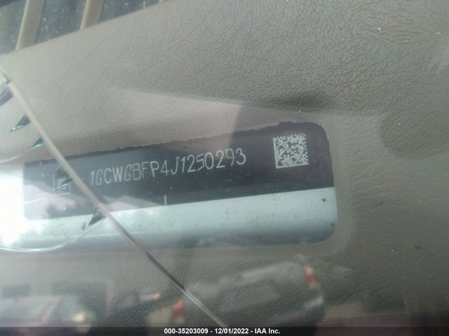 2018 Chevrolet Express, VIN: 1GCWGBFP4J1250293