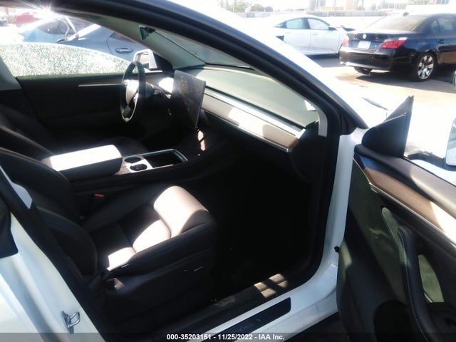 Tesla Model Y Long Range 2023 7SAYGDEE1PA025138 Image 6
