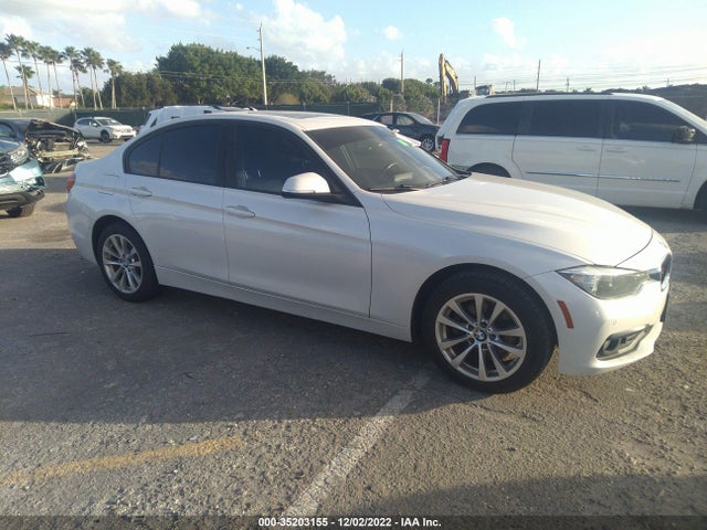 2017 BMW 3 Series, VIN: WBA8E5G56HNU22370