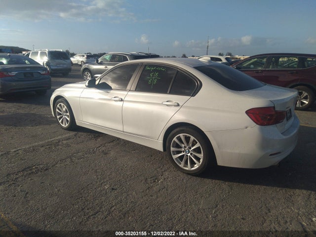 2017 BMW 3 Series, VIN: WBA8E5G56HNU22370