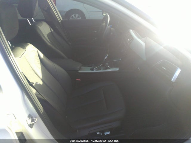 2017 BMW 3 Series, VIN: WBA8E5G56HNU22370