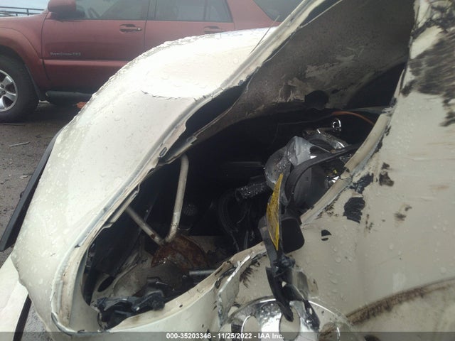 2006 MINI COOPER S WMWRE33546TN25469 Photo 9