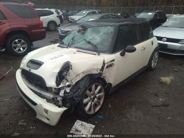 2006 MINI COOPER S WMWRE33546TN25469 Photo 1