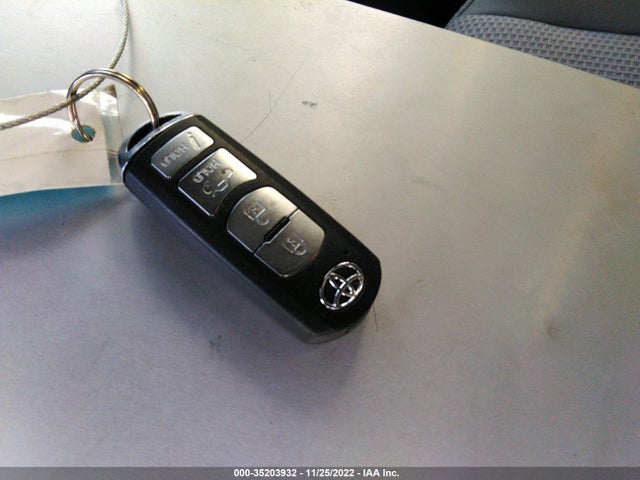 2020 Toyota Yaris, VIN: 3MYDLBYVXLY715254