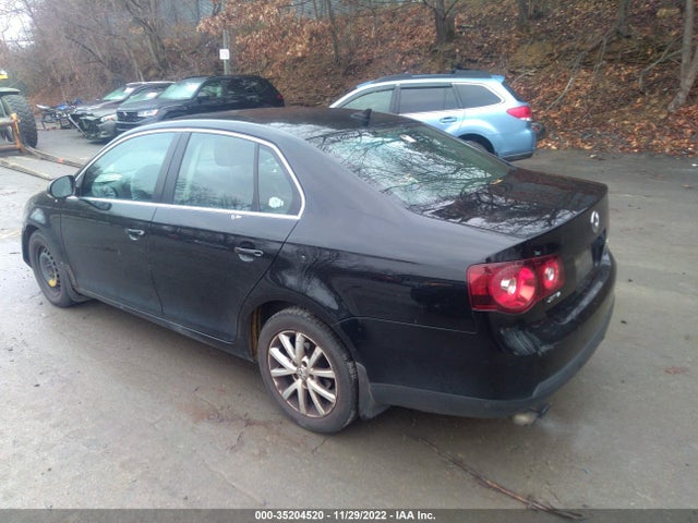 2010 VOLKSWAGEN JETTA SEDAN SE VIN: 3VWRZ7AJ6AM030273