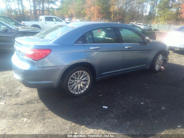 Chrysler 200 2011 1C3BC2FG4BN571680 Image 4