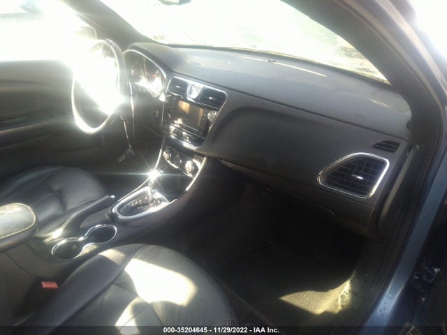 Chrysler 200 2011 1C3BC2FG4BN571680 Image 5
