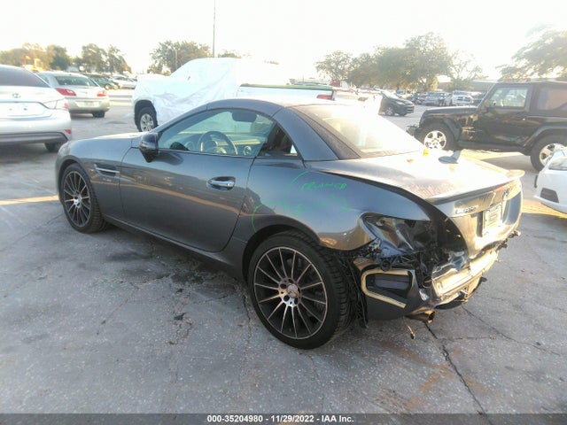 2018 Mercedes-Benz SLC-Class, VIN: WDDPK6GA1JF148155