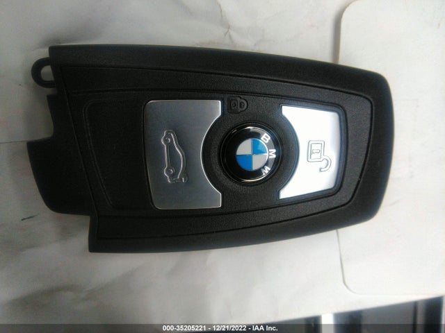 2015 Bmw 3 Series 328i Xdrive მანქანა იყიდება აუქციონზე, vin: WBA3B5G59FNS17027, აუქციონის ნომერი: 35205221