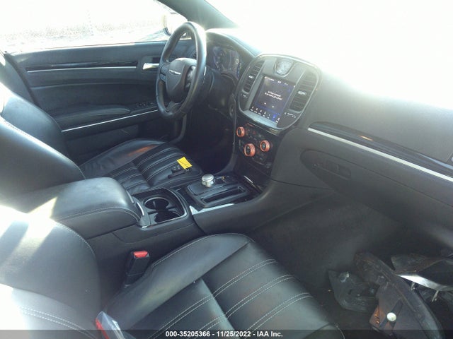 2018 Chrysler 300, VIN: 2C3CCAGG5JH300227