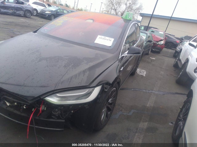 2018 Tesla Model X, VIN: 5YJXCBE25JF110511