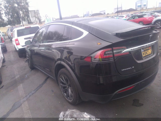 2018 Tesla Model X, VIN: 5YJXCBE25JF110511