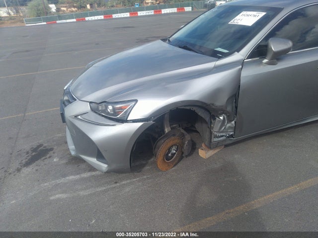 Lexus IS 2017 JTHBA1D22H5046238 Image 8