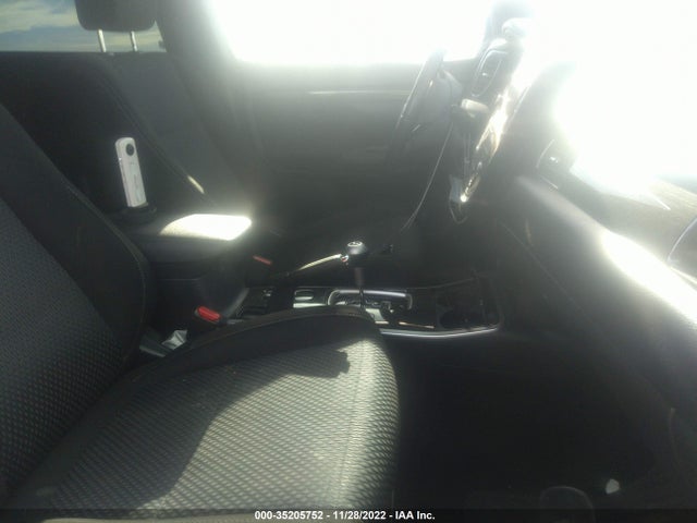 JA4AD3A3XJZ050995 Mitsubishi Outlander Se/sel/le