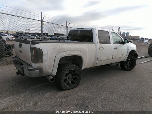 2011 CHEVROLET SILVERADO 2500HD LTZ VIN: 1GC1KYC82BF199194