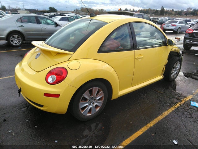2010 VOLKSWAGEN NEW BEETLE COUPE VIN: 3VWRG3AG7AM012447