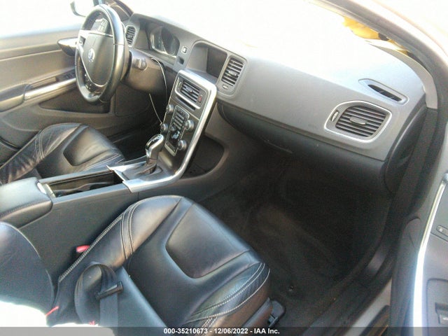 Volvo S60 T5 2014 YV1612FS5E2270648 Image 6