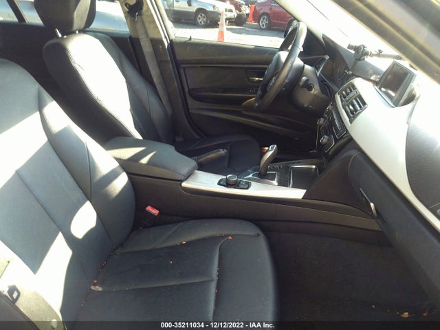 BMW 3 Series 320i 2016 WBA8A9C51GK617950 Image 5