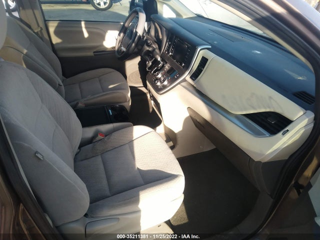 2020 Toyota Sienna, VIN: 5TDKZ3DC2LS082013