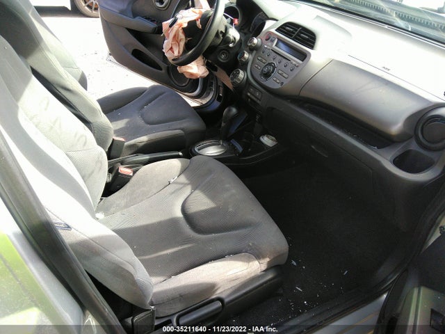 2011 HONDA FIT VIN: JHMGE8H35BC006891