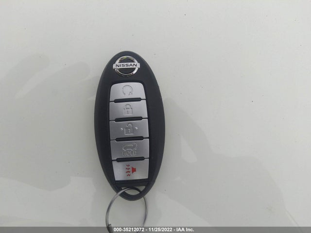 2018 NISSAN ROGUE SV VIN: KNMAT2MT6JP575272